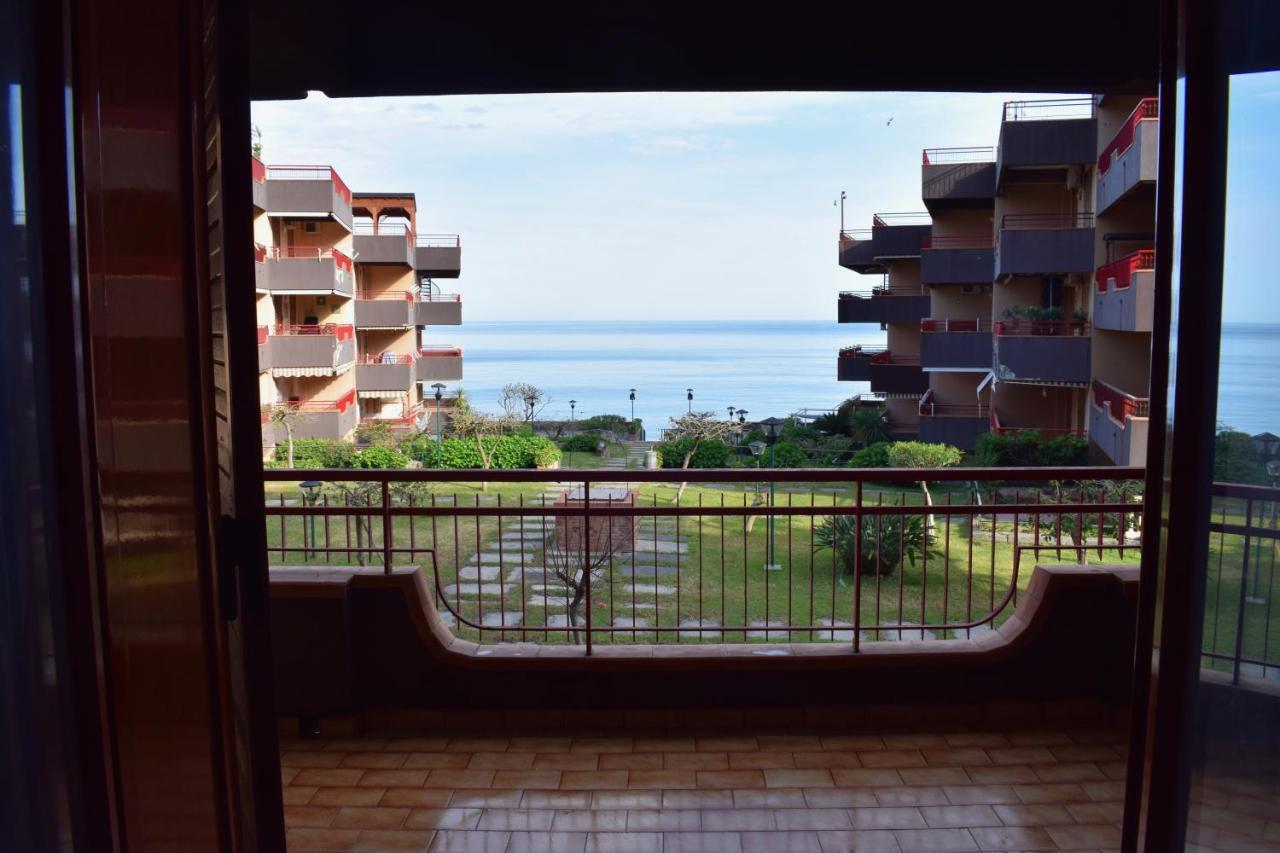 Beach House Blue Holiday Letojanni Εξωτερικό φωτογραφία