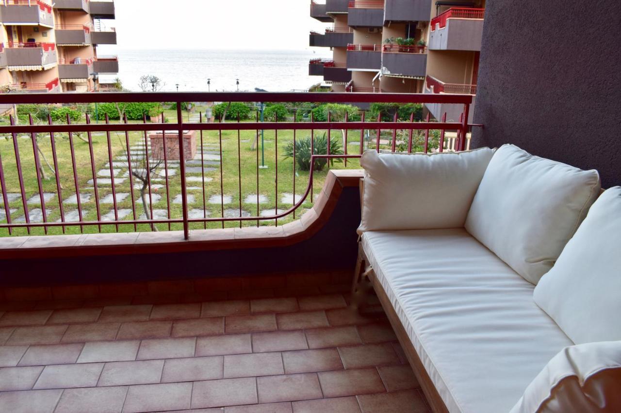 Beach House Blue Holiday Letojanni Εξωτερικό φωτογραφία